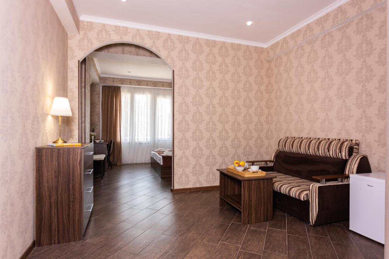 Hotel Nikopoli On Vodopadnaya 21А New Athos 외부 사진